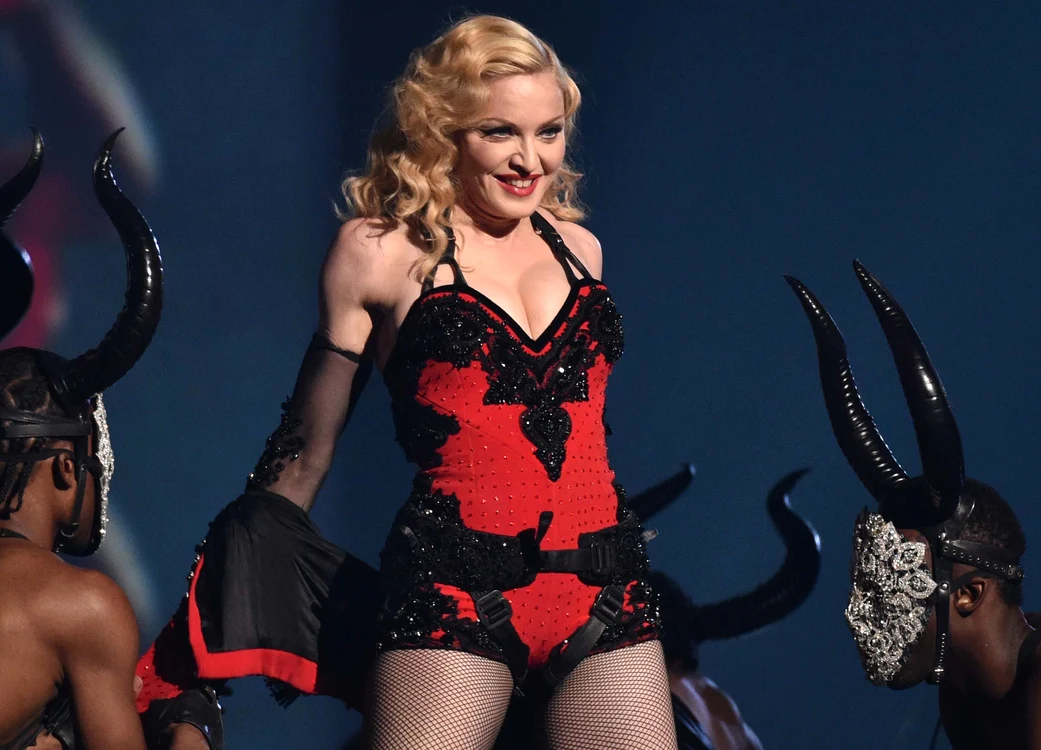 Madonna a avut numai iubiţi tinerei foto: AP