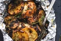 pui cu ierburi aromatice si cartofi in folie de aluminiu 580x400 jpeg