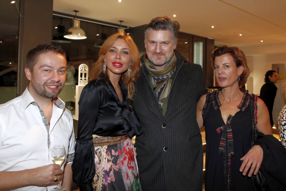 Claudia Florentina (centru), alături de designerul elveţian Philippe CramerFoto: arhiva Click!