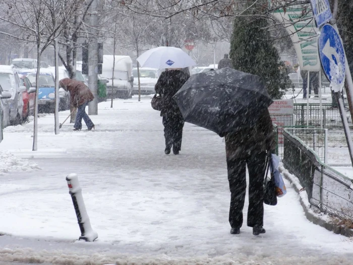 Autorităţile anunţă fenomene meteo severe FOTO Adevărul