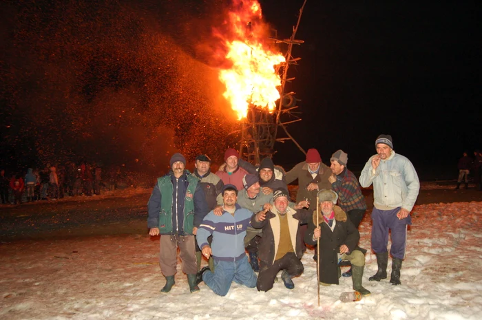 Obiceiul strigatului peste sat a rezistat, dar s-a schimbat pe alocuri FOTO: Valeru Ciurea