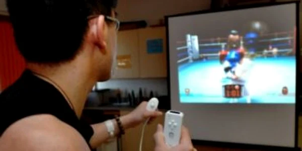 VIDEO Poliţiştii americani în misiune se joacă la Nintendo Wii