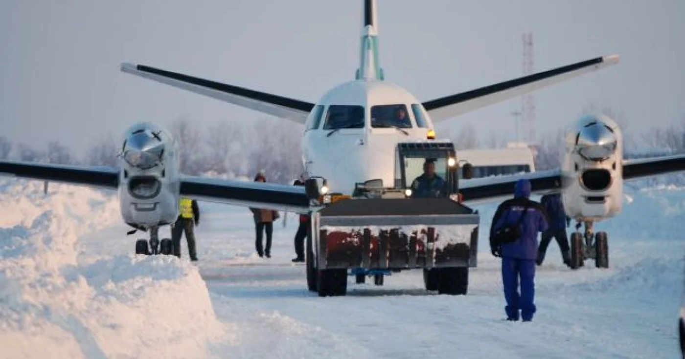 Aeronava a fost dus în curtea fabricii de Avioane din Craiova