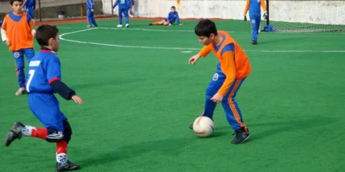 La competiţie vor participa opt echipe