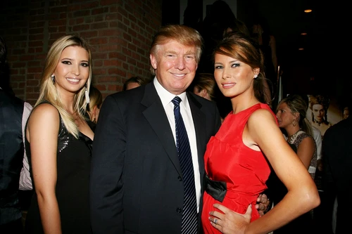Melania, Trump și Ivanka