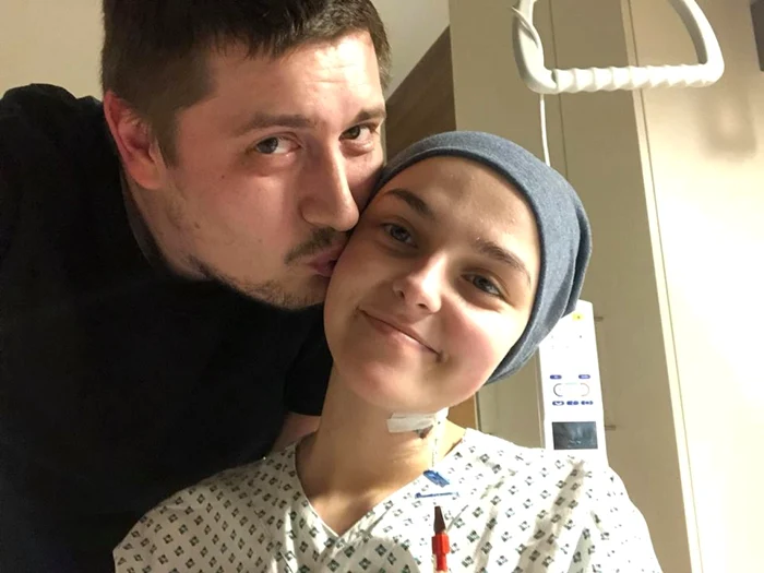 Casian le-a transmi mulţumiri tuturor celor care au donat sume de bani pentru tratamentul soţiei lui - foto: Casian Ducai Facebok
