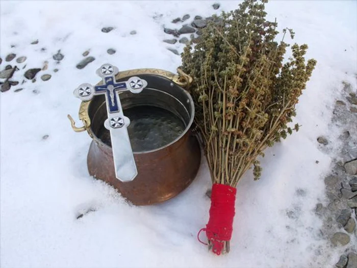 Credincioși vor putea lua agheasma începând cu ora 7 FOTO Facebook / Parohia Ortodoxa Romana Preston