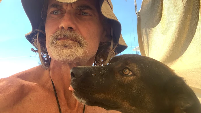 Tim Shaddock și câinele lui FOTO 9 News