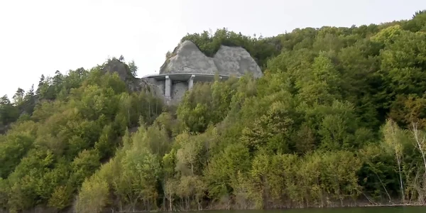 buzaustancateherau