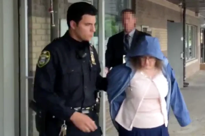 Profesoara în vârstă de 49 de ani a fost arestată pentru că a întreținut relații sexuale cu un elevfoto: Twitter