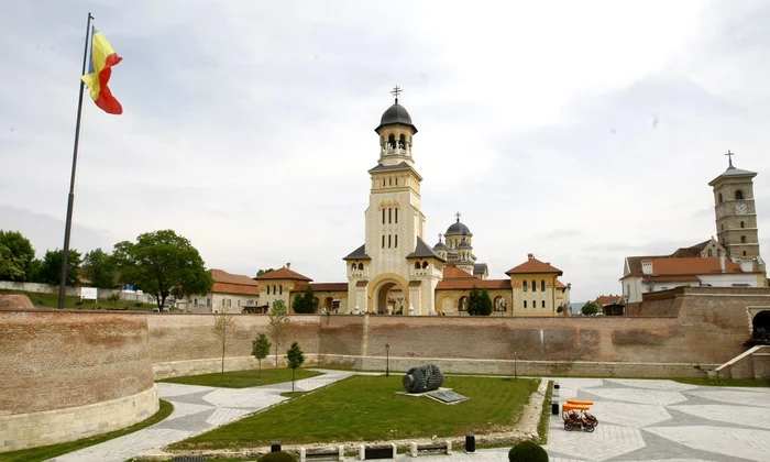 Călătorii în timp: Alba Iulia   un puzzle de obiective turistice jpeg