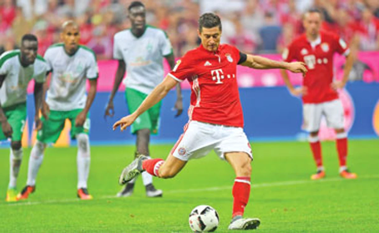
    Lewandowski este unul dintre cei mai buni atacanți din BundesligaFoto: Guliver/ GettyImages  