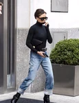 *EXCLUSIVE* Victoria Beckham heading out to see her son Brooklyn jpeg