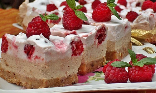 prajitura frisca zmeura jpeg