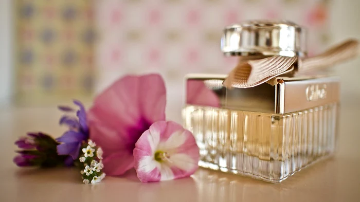 1 perfume g39aa52a38 1280 jpg jpeg
