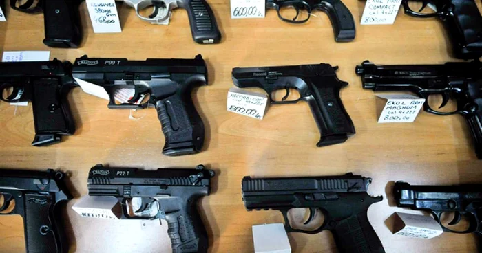 La ultima acţiune de acest gen, 31 pistolari din judeţ au rămas fără "jucării"...