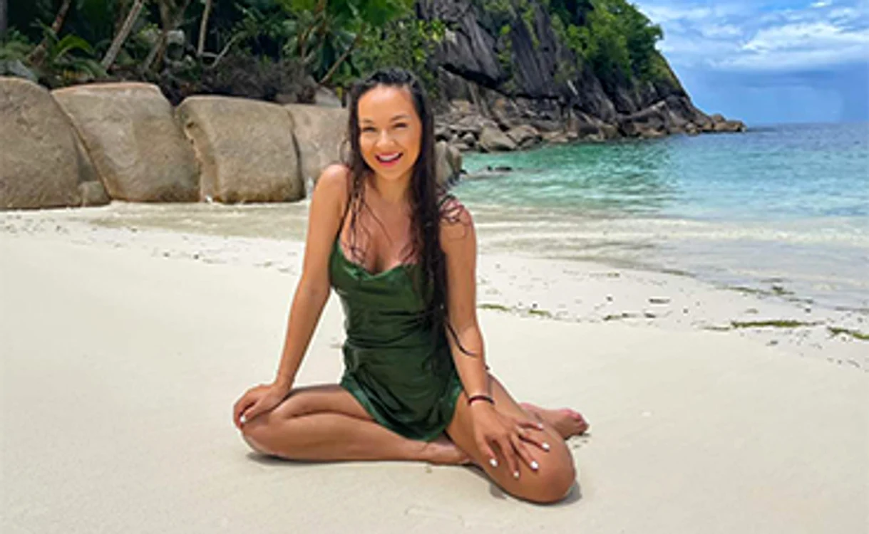 
    Vlăduţa Lupău a fugit în Seychelles  