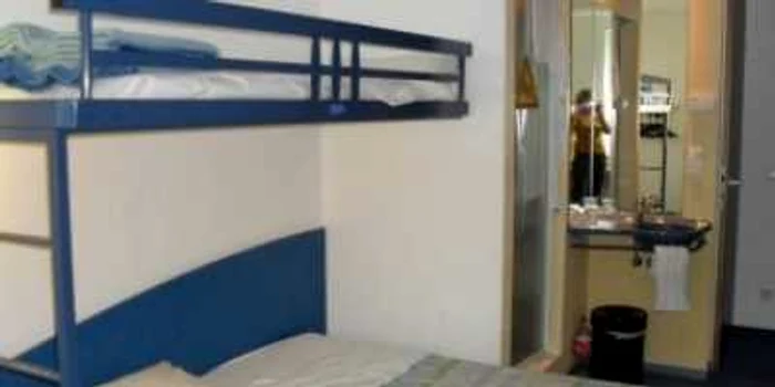 Oradea: Falsificatorii de carduri trăiau pe picior mare