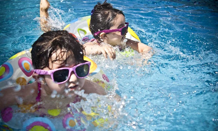 piscina jpg