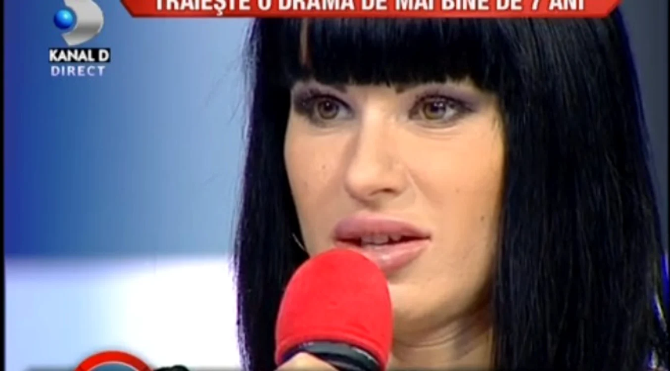 
    Tatăl Roxanei Marinescu a murit în urmă cu şapte ani (captură Kanal D)  