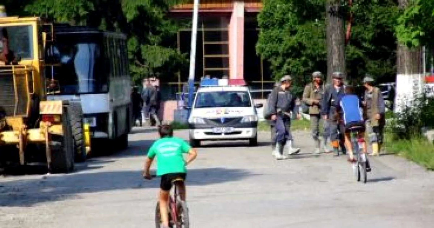 Hunedoara: Minerii de la Lupeni protestează după ce s-au blocat în abataje