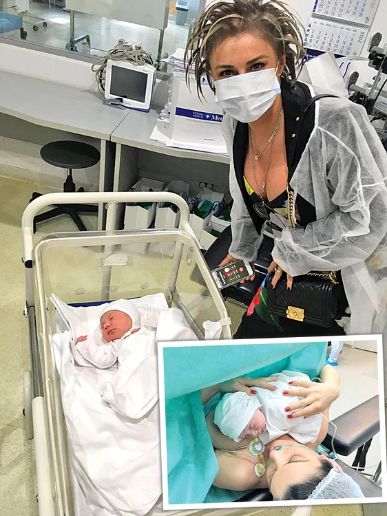 Naşa Anamaria  Prodan s-a pozat  cu finuţa Rebecca