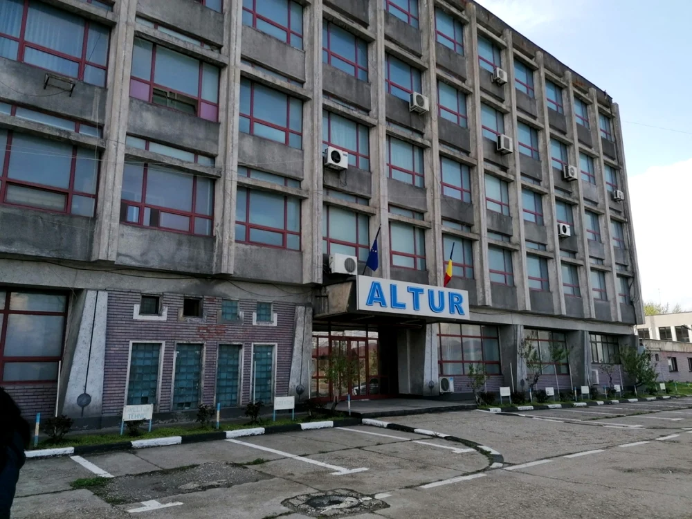Firma din Slatina a suspendat în prag de paşte contractele a aproximativ 500 angajaţi FOTO: Alina MItran