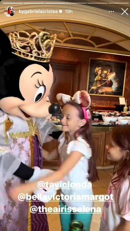 Gabriela Cristea și Tavi Clonda și-au dus fetițele la Disneyland / Foto: Instagram