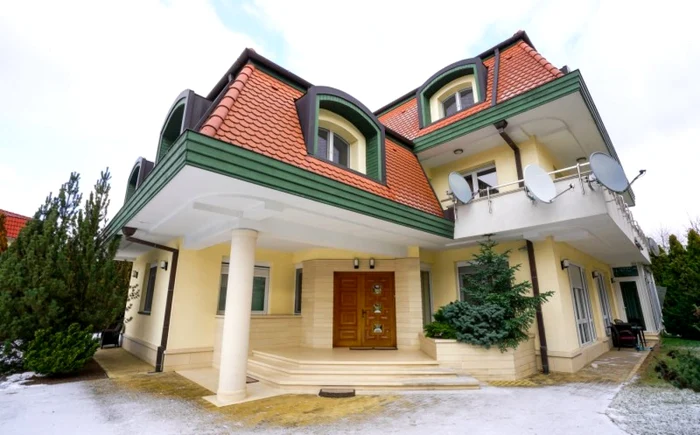 Vila lui Arpas Paszkany se vinde cu aproape două milioane de euro