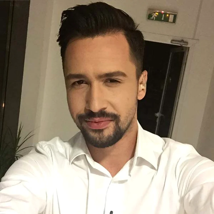 Alexandru Constantin a primit un premiu din partea unei reviste onlineFOTO: Arhiva personală