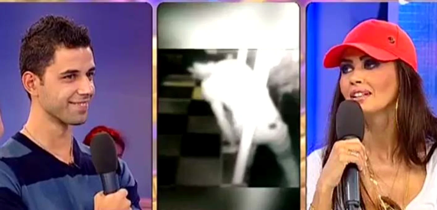 
    Alex a intrat peste Oana Zăvoranu în casăFoto: captură Antena 1  