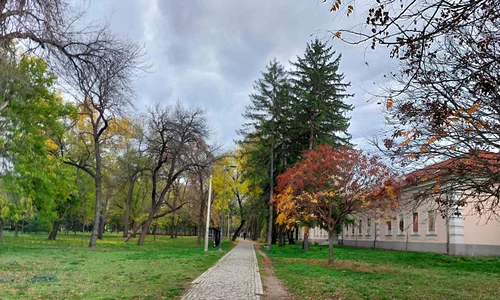 1  Vedere din parcul central Niš FOTO Andreea Sprînceană jpg