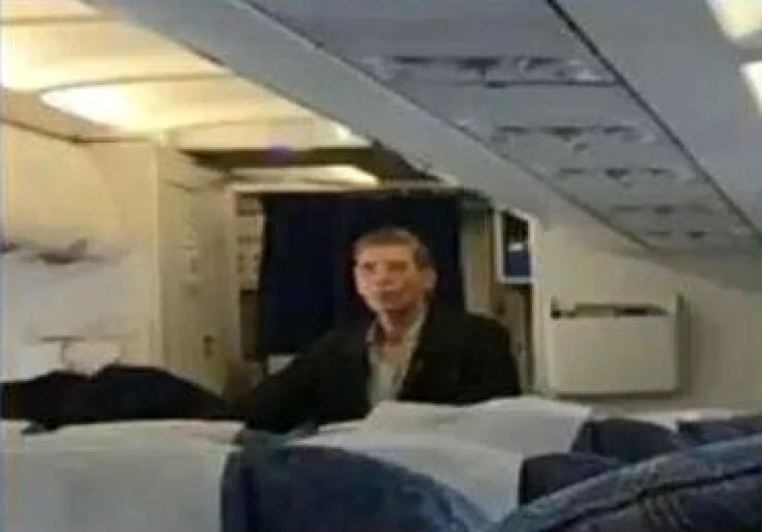 Piratul aerului care ar fi deturnat un avion al EgyptAir în Cipru FOTO AirLive/Twitter