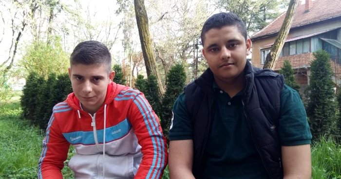 Alexandru Tiriplică (stânga) şi Ahmed Abulafi (dreapta) au acceptat să intre într-un proiect educaţional prin care au devenit deţinuţi pentru o zi. Experienţa i-a marcat FOTO Daniel Dancea