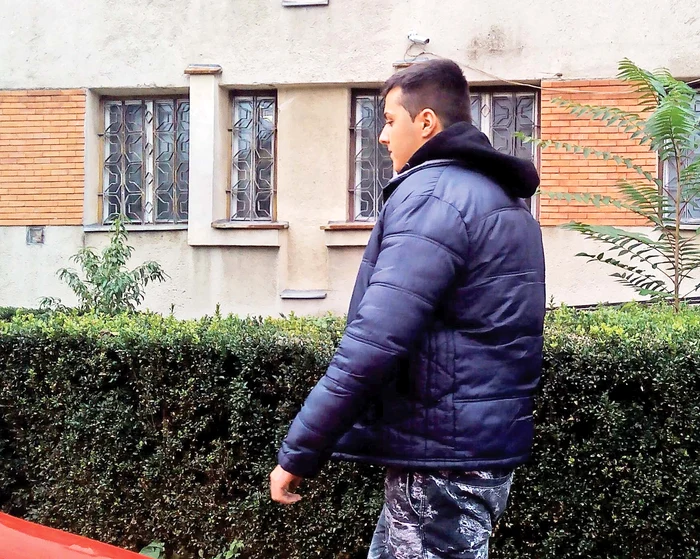 Cristian (17 ani), din Târgu-Jiu, a vrut să se răzbune pe Adina, care îi spusese că intenţionează să se despartă de el