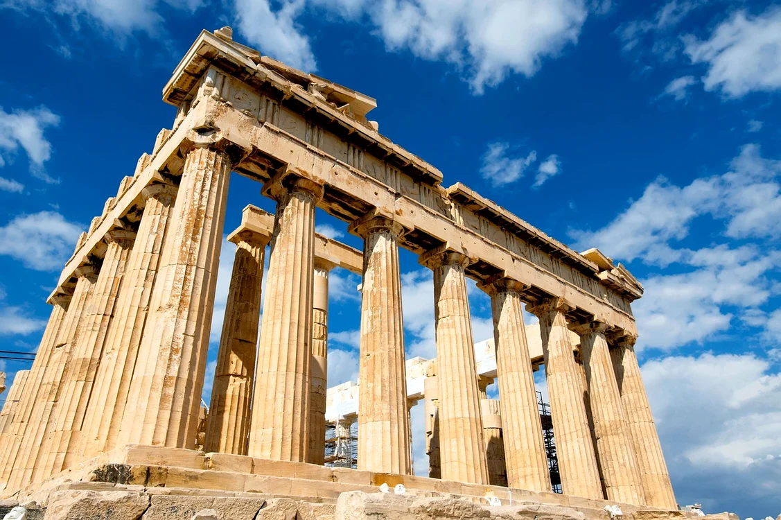 Parthenonul se află în capitala Greciei și este un templu dedicat zeiței Atena. Foto: Pixabay