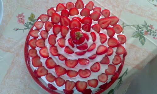 tort frisca capsuni jpeg