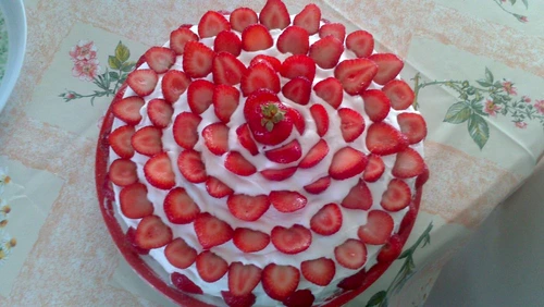 tort frisca capsuni jpeg