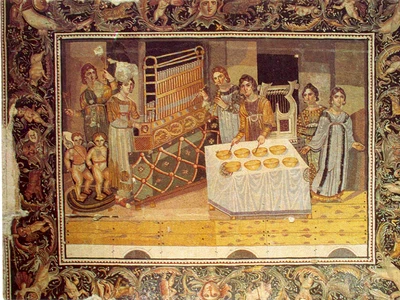2 Imperiul Bizantin Mosaic of the Female Musicians jpg