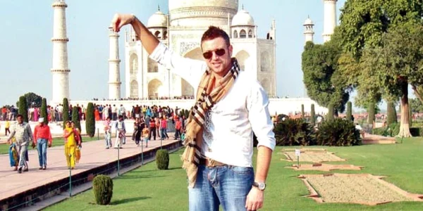 Cătălin Botezatu în Taj Mahal