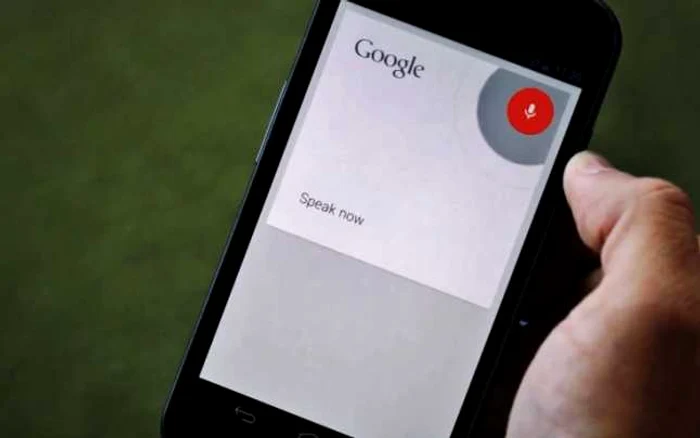 Cea mai interesantă funcţionalitate de pe Android ajunge şi pe web. FOTO Captură/YouTube - The Verge