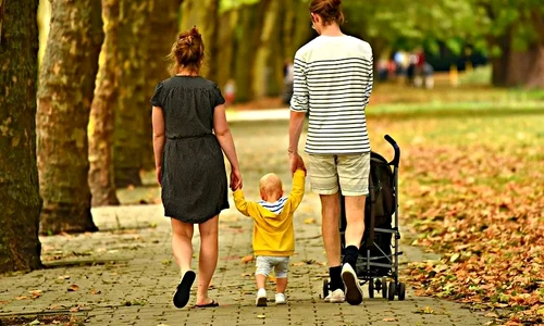 familie la plimbare jpeg
