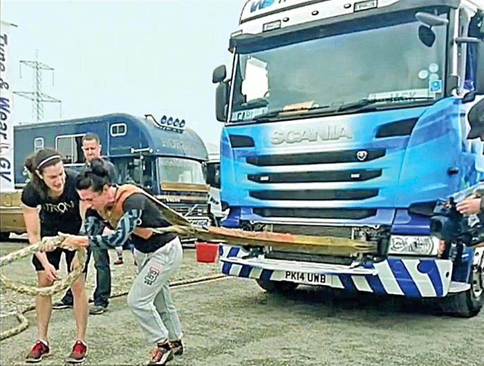 
    Britanica Katherine Bartlett, de 31 de ani, este considerată cea mai puternică femeie din lume   