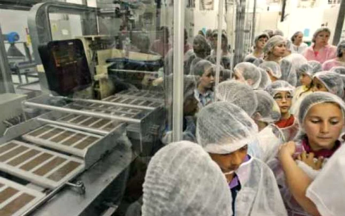 Zona de turnare în forme