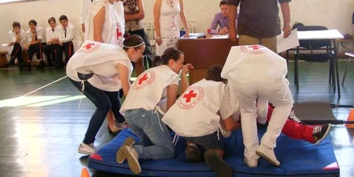 Elevii au urmat cursuri de prim ajutor