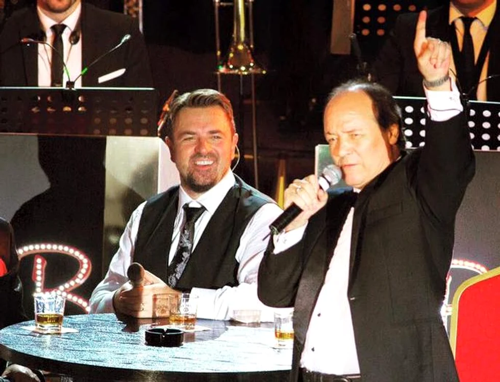 
    Horia Brenciu (43 de ani), alături de regretatul actor George Alexandrufoto: Arhiva Personală  