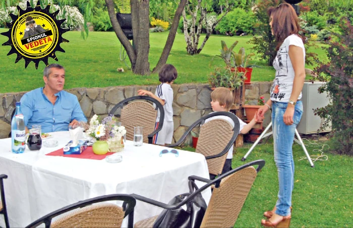 
    Până acum,  cântăreţul a declarat  că nu e  interesat de  certificatul de căsătorie  