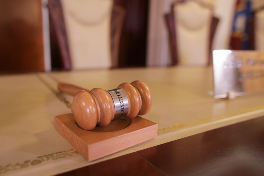 CCR dezbate marți sesizarea AUR privind Legea „austerității”. Opoziția acuză „abuz de putere comis cu cinism și dispreț față de români”