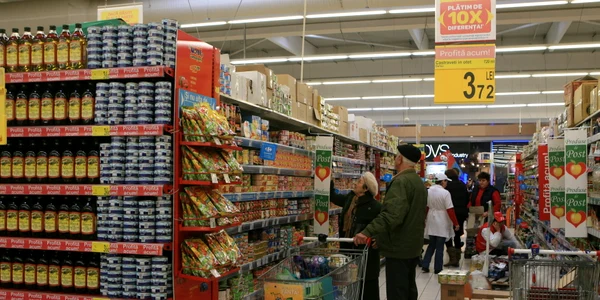 cumparaturi clienti marile magazine jpeg
