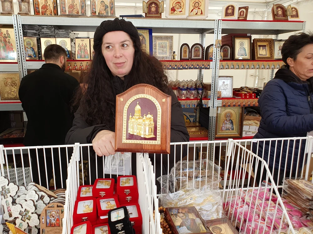Icoana primită cadou de oficialități. foto: click!